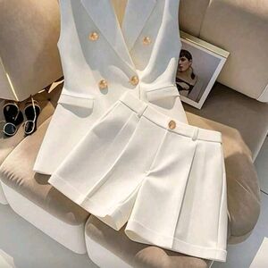 SHEIN White High Waist Women's Shorts